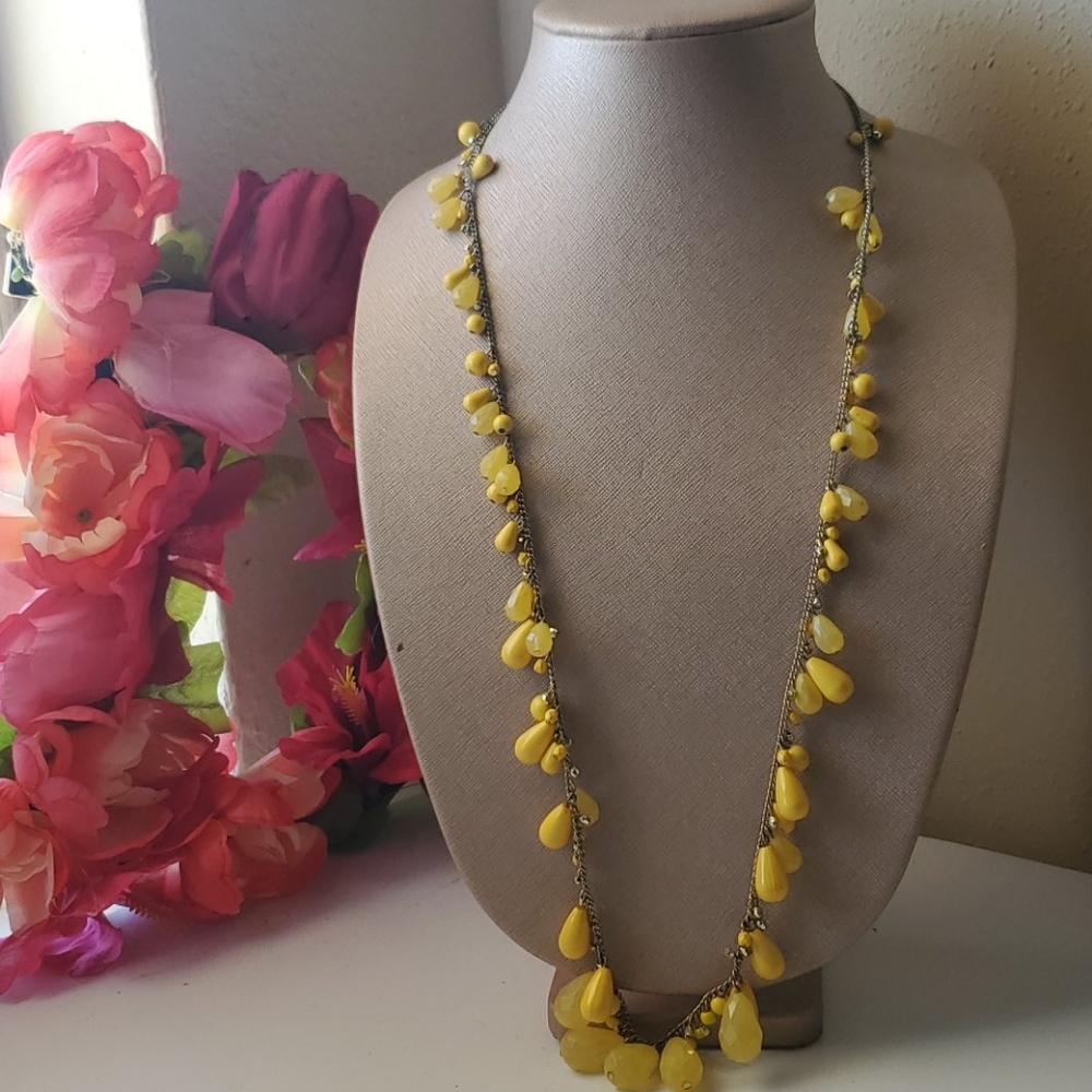 Yellow long necklace